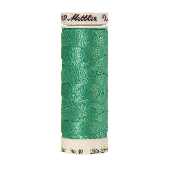 Amann Mettler Poly Sheen Bottle Green glänzt durch den trilobalen Fadenquerschnitt besonders schön. Zum Sticken, Quilten, Nähen. 200m Spule